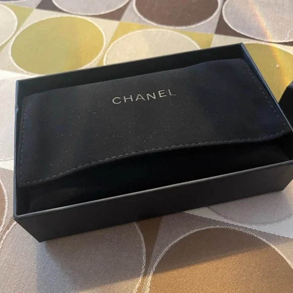 Authentic Chanel Card Holder - Picture 9 of 13